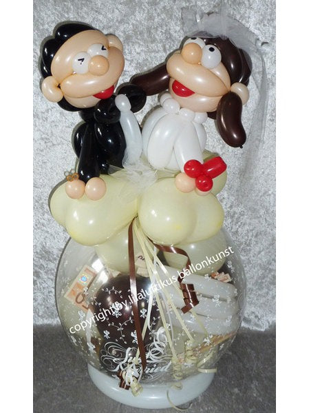 Hochzeitsgeschenk mit handgefertigtem Brautpaar auf Ballon rot